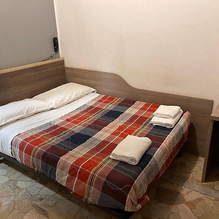 Hotel Bissi 米兰 外观 照片