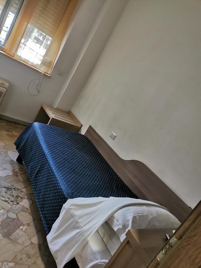 Hotel Bissi 米兰 客房 照片