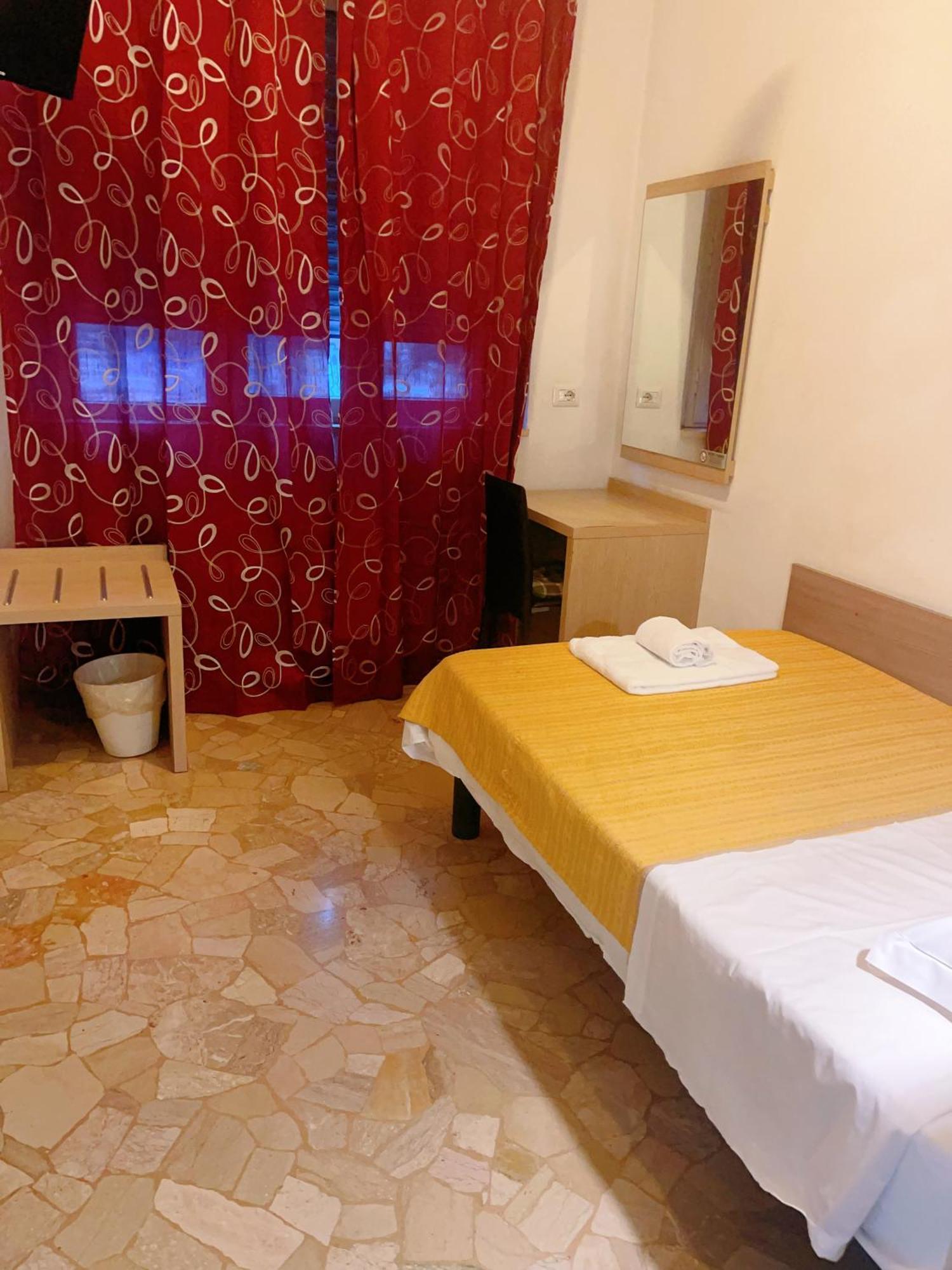 Hotel Bissi 米兰 外观 照片