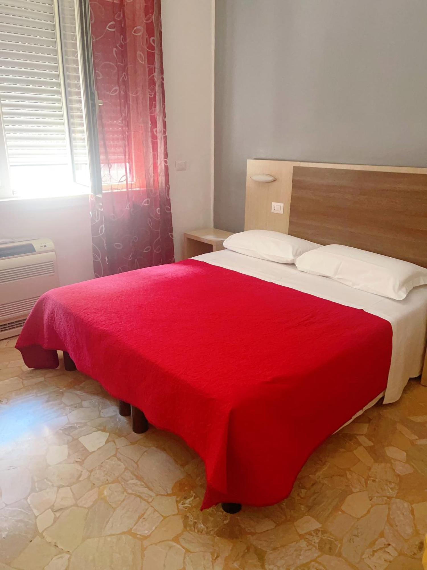 Hotel Bissi 米兰 外观 照片