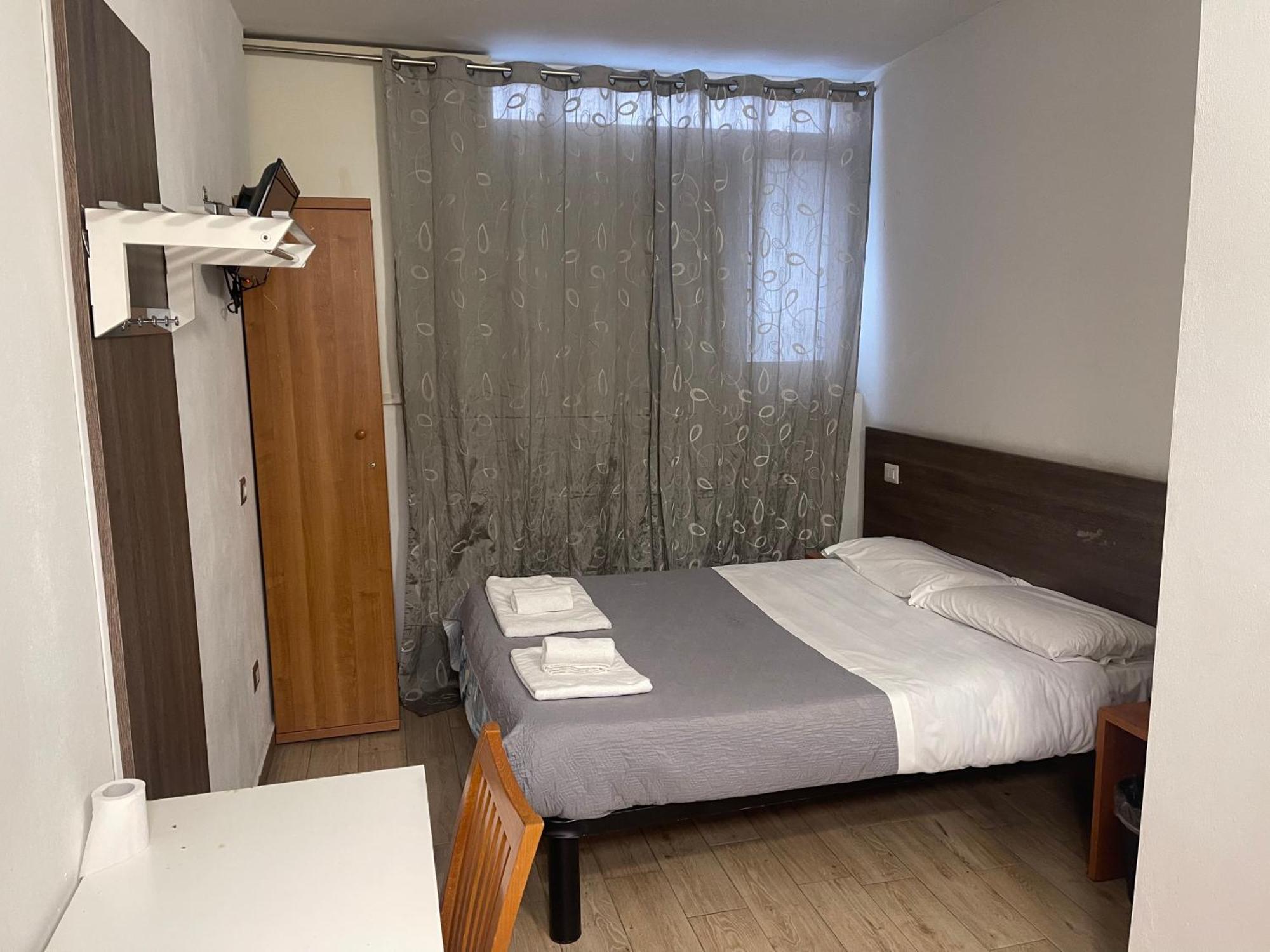 Hotel Bissi 米兰 外观 照片